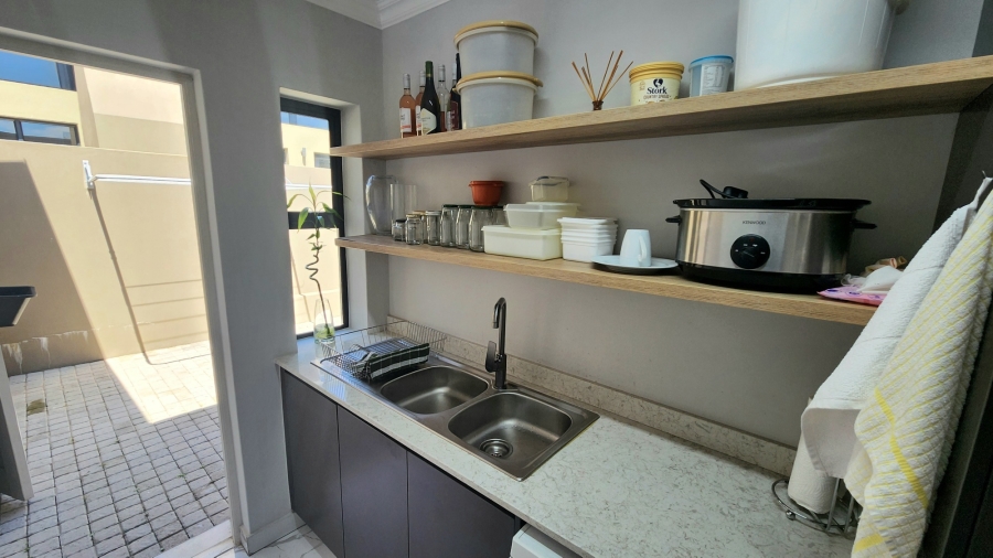 3 Bedroom Property for Sale in Hartenbos Heuwels Western Cape